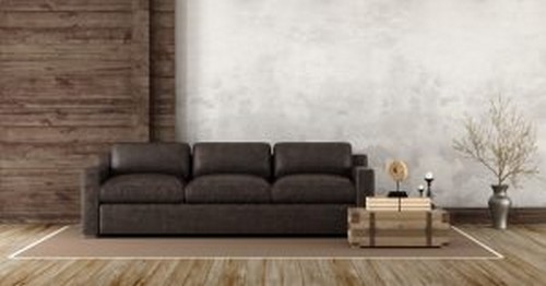 Lædersofa i rustik stue