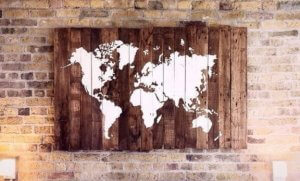 4 ideer til et sengegærde af træbrædder