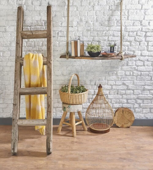 Entré indrettet i en naturlig stil