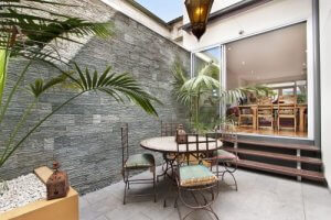 4 ideer til en billig boheme-terrasse