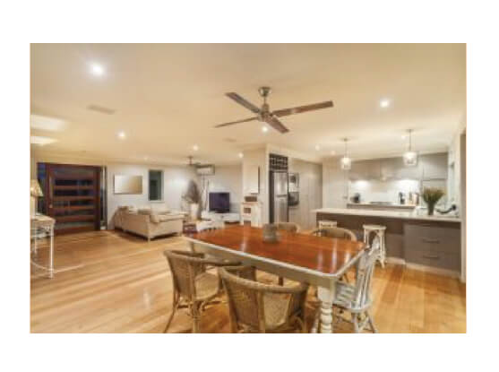 Loftventilator i køkken-alrum.