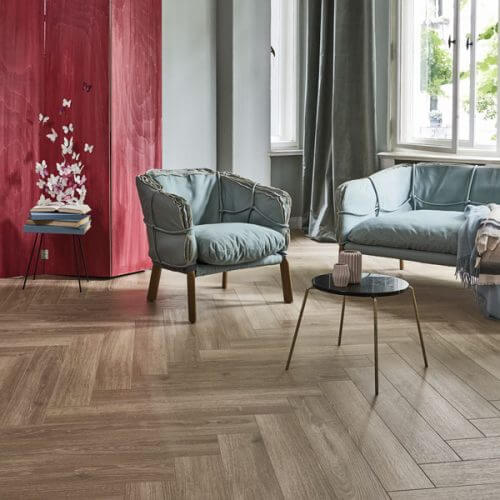 Trægulv lagt i mønster.