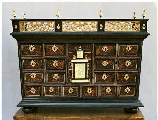 Bargueño skrivebord.