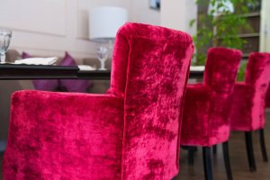 Fløjl er en af de hotteste interiør dekorationstrends i 2019