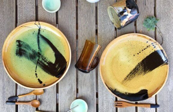 keramiske tallerkner