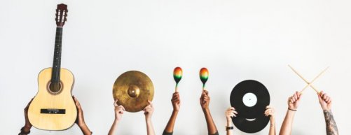 dekoration med instrumenter