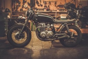Sådan bruger du en gammel motorcykel som dekoration