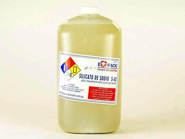 Vandtætningsmiddel mod fugt i din kælder: Vandglas.