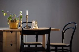 No 14-stolen af Thonet med dynamiske kurver