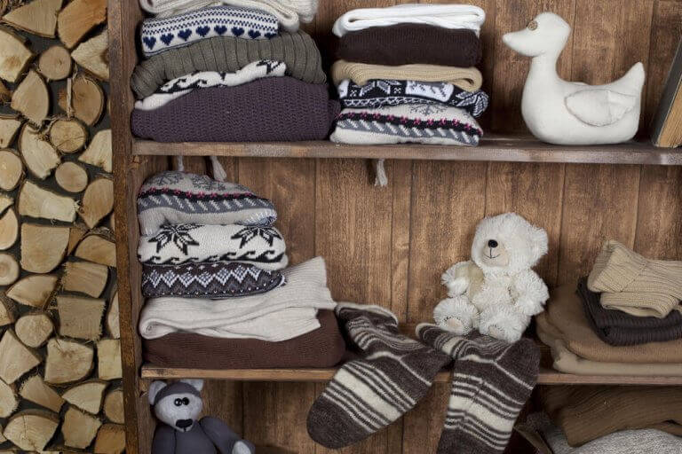 hylder til at opbevare dit vintertøj