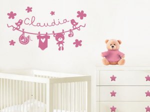 her bor Claudia og har vinylmærkater