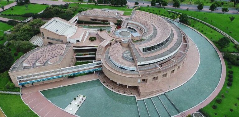 arkitektur af Rogelio Salmona