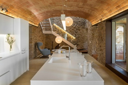 Køkken i naturlige materialer