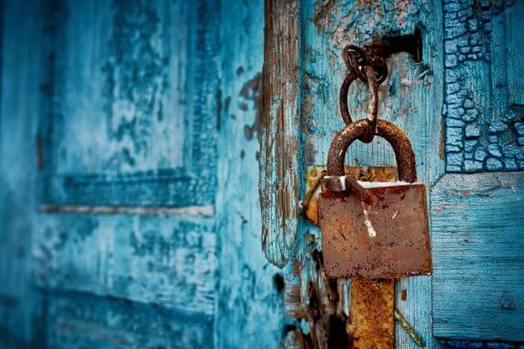 rusten hængelås