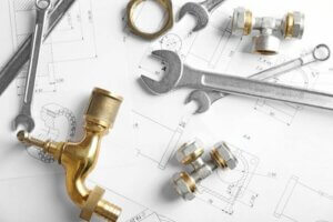 Tips til at ordne tilstoppede afløb