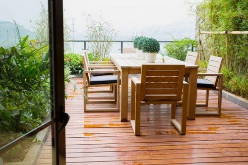 Spiseområde på verandaen