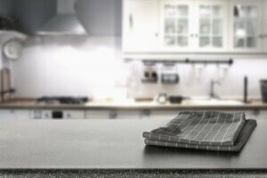 Fem smukke bordplader af granit