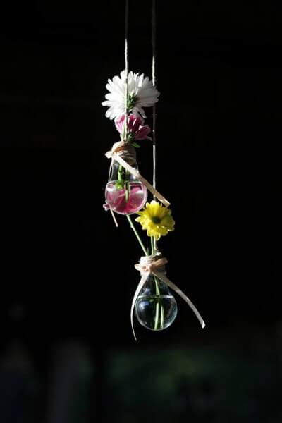 Blomsterdekorationer lavet af pærer