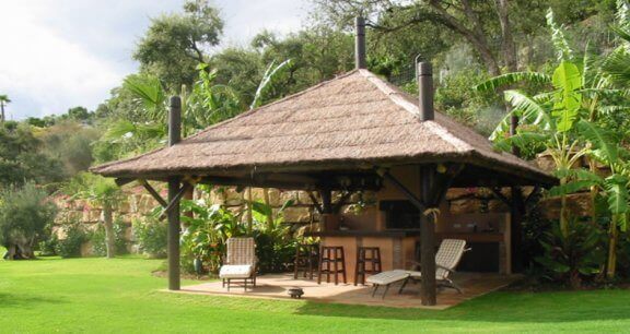 eksotisk strandbar i baghaven