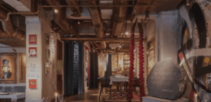 Vægmalerier og graffiti til kommerciel dekoration