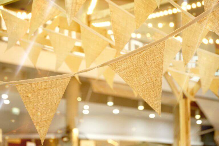 dekoration med flagbannere