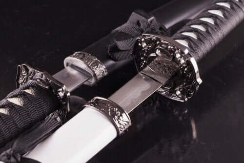 Antikke sværd til indretningen af din stue