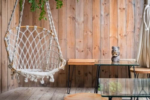 terrasse med hængende stol