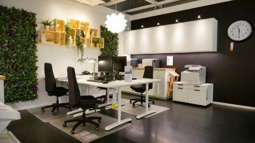 Kontor med flot indretning