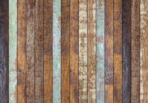 træ med krakeleret maling