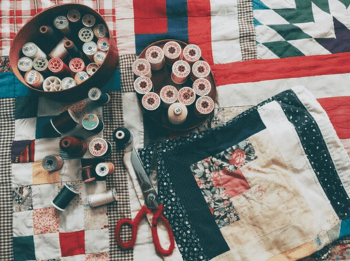 Sådan laver du patchwork med stofrester